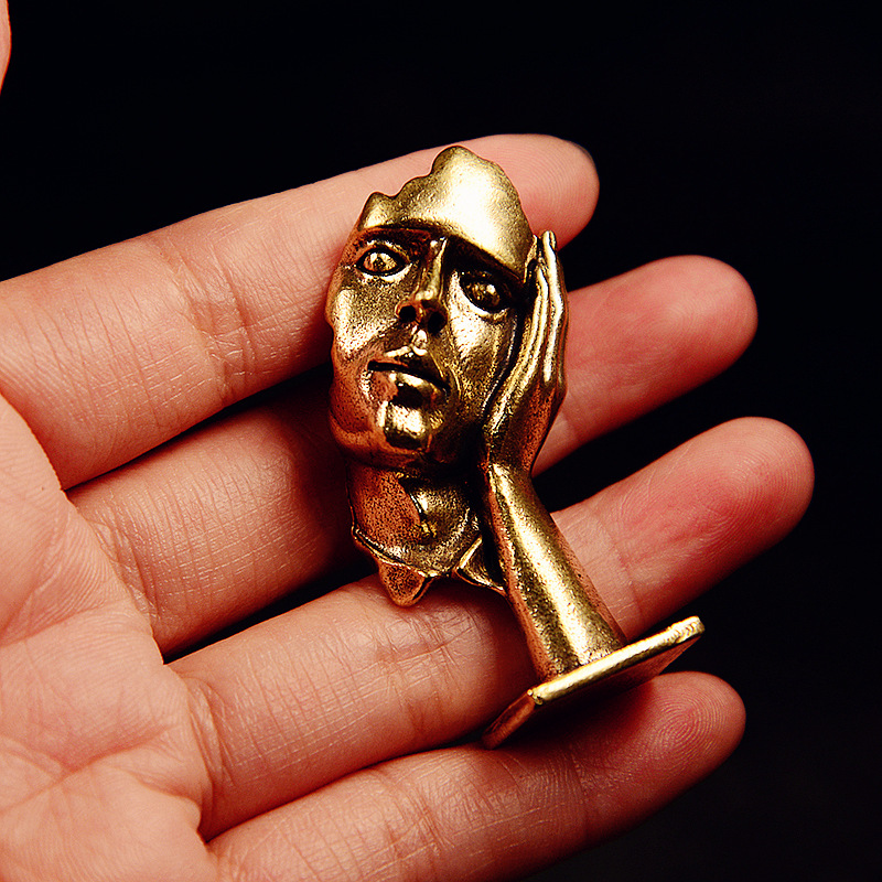 Set of 3 Brass Abstract Face S - Office Furniture Solutions 评论和价格